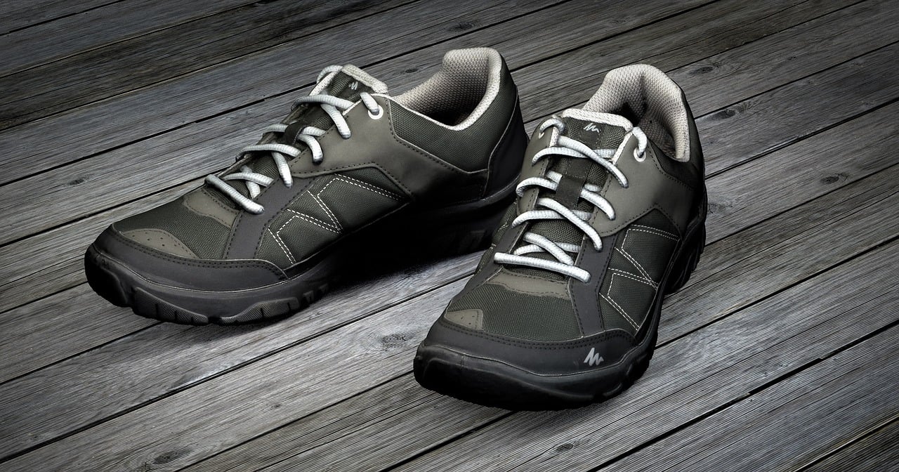 Cariuma vs. Vionic: A Comparison of Footwear Brands for Comfort and Foot Health